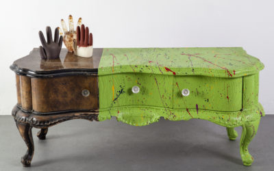 La fantasia non ha limiti: opere artistiche in resina per rivestimenti di mobili e complementi d’arredo